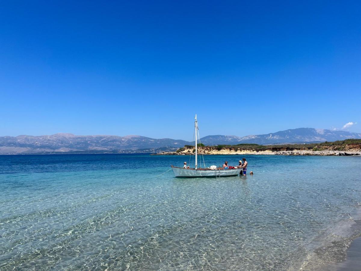 Apollonides Seafront Villa1 Aoede Lixouri Dış mekan fotoğraf