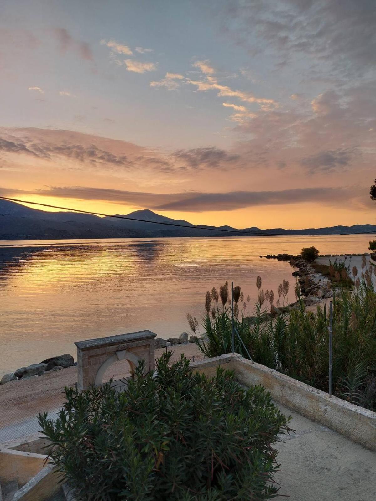 Apollonides Seafront Villa1 Aoede Lixouri Dış mekan fotoğraf